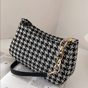 Houndstooth baguette bag